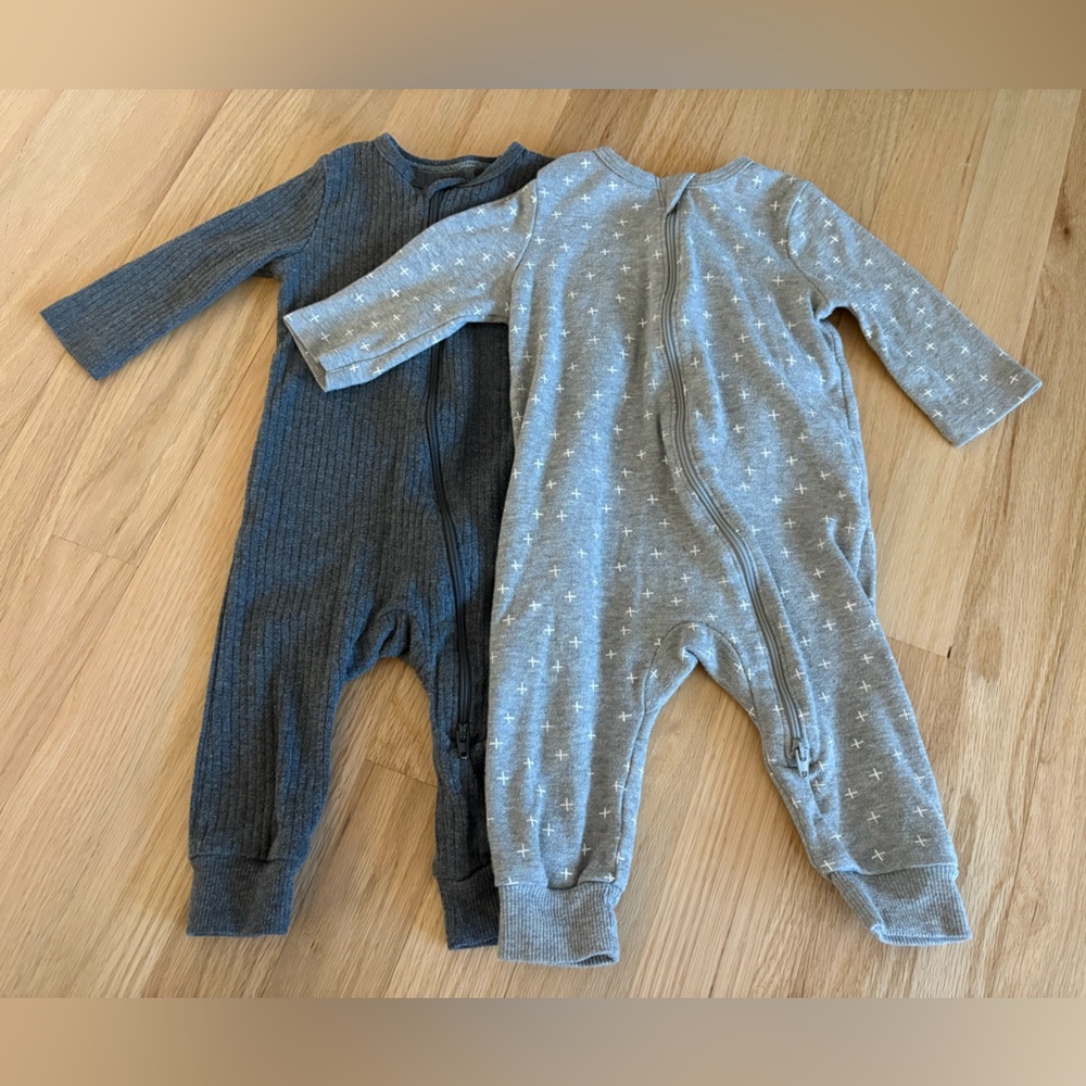 cloud island Gray & Charcoal Baby One-Piece Sleepers (2-Pack)